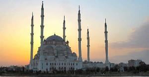 Adana, la ciudad de la gran Mezquita Central de Sabanci